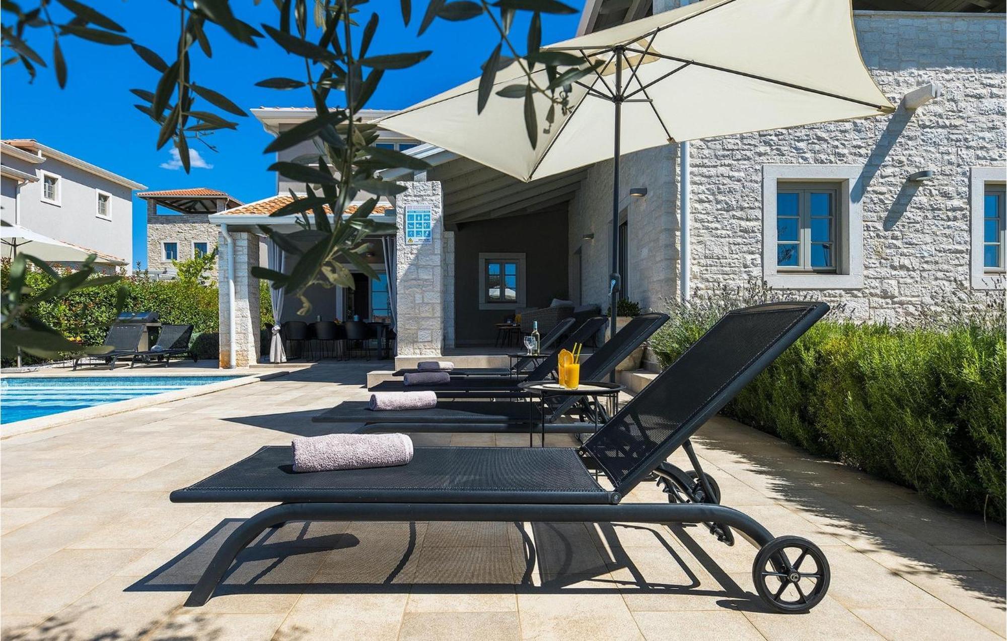 Villa Pietra Porec Exterior photo